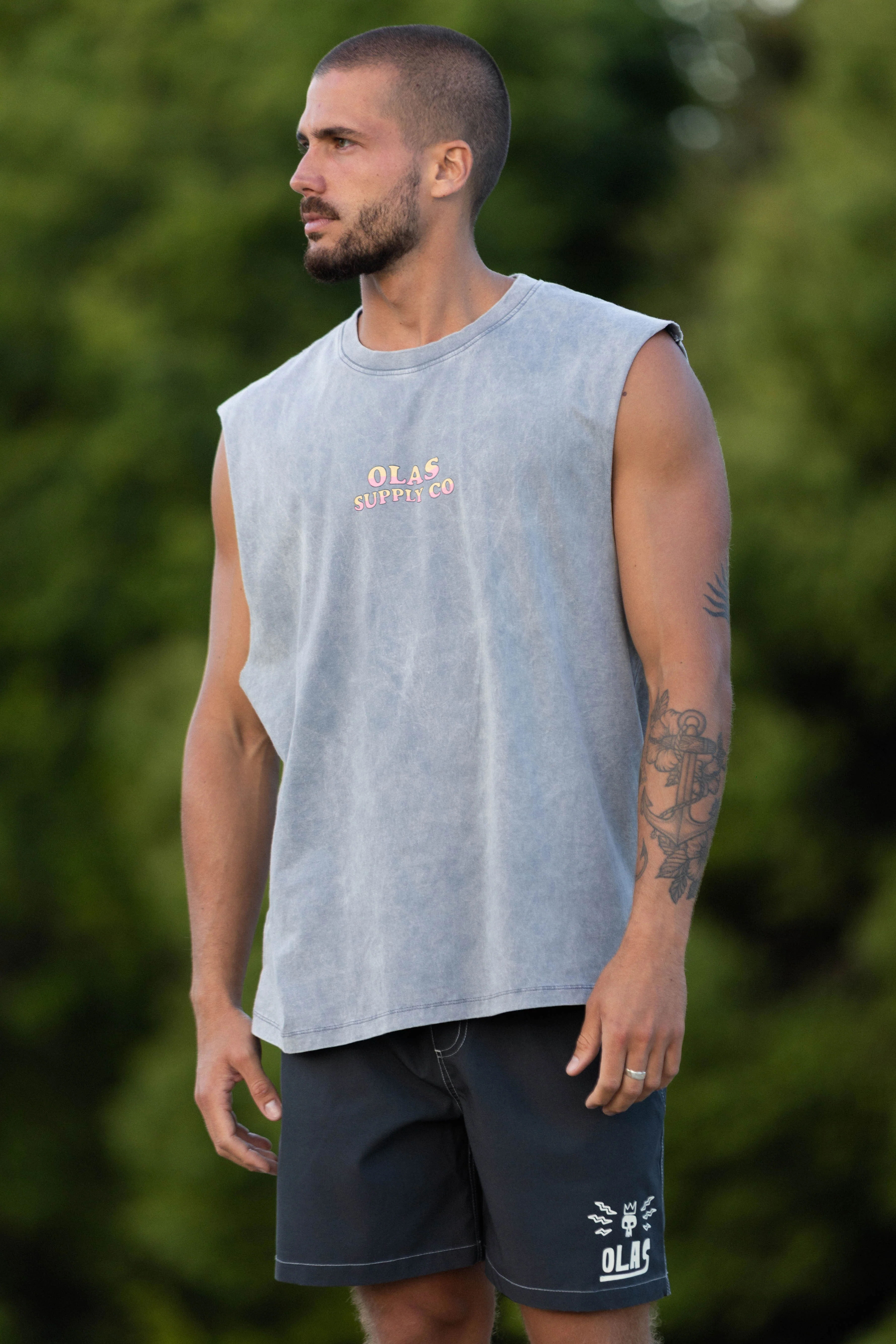 5 O'CLOCK TANK - Image 2