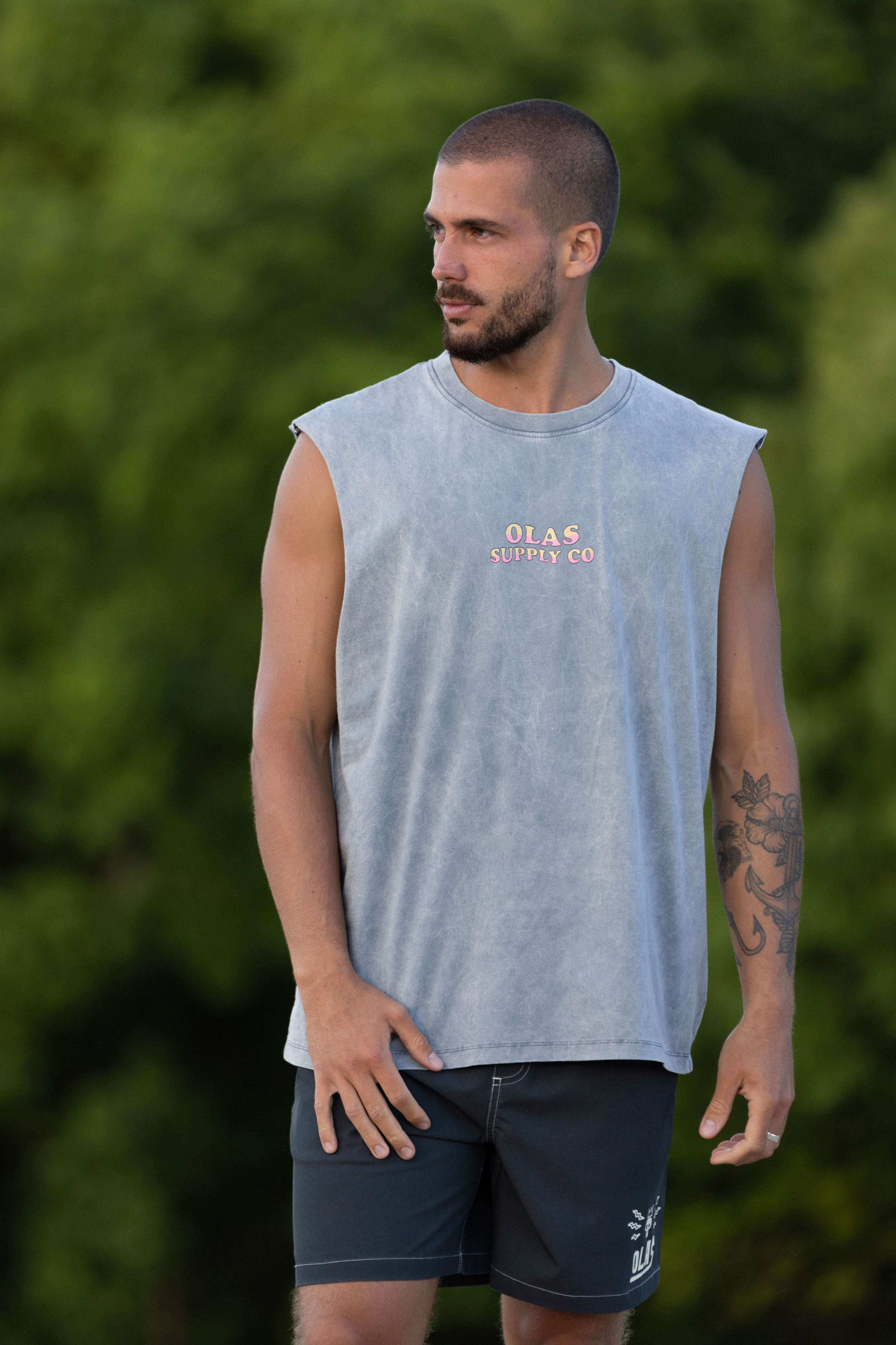 5 O'CLOCK TANK - Image 4